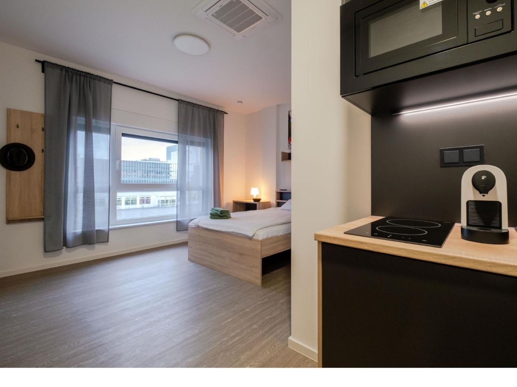Jade & Jabo - Sehr Schoene Zimmer & Apartements Zum Wohlfuehlen Tageweise & Wochenweise Buchbar Neuss Exterior photo
