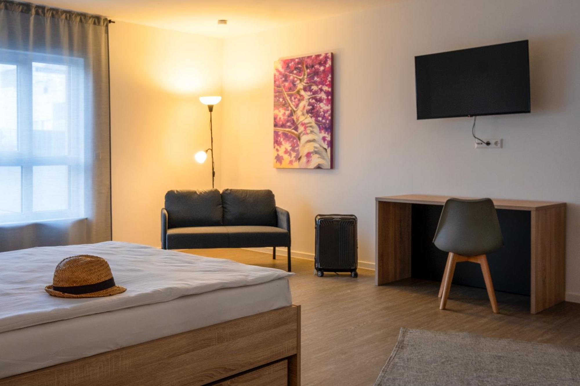 Jade & Jabo - Sehr Schoene Zimmer & Apartements Zum Wohlfuehlen Tageweise & Wochenweise Buchbar Neuss Room photo